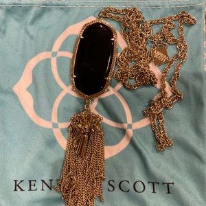 Kendra Scott necklace